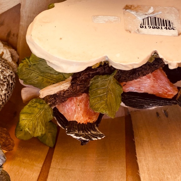 Vintage Collection of 2 🦆,🦉, Loons, 2 Robins, Bird House🖊️✏️ , New Wooden 🧺 - Picture 11 of 16